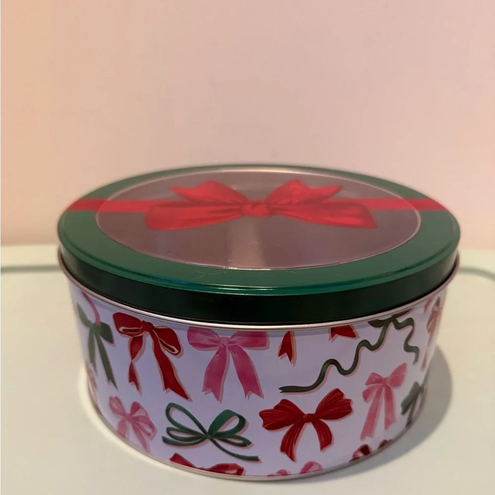 Super Cute Holiday Tin with Colorful Bows- NWT